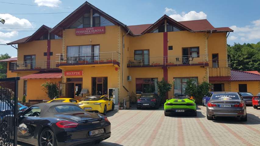 Cazare Transfagarasan la Hostel Dracula